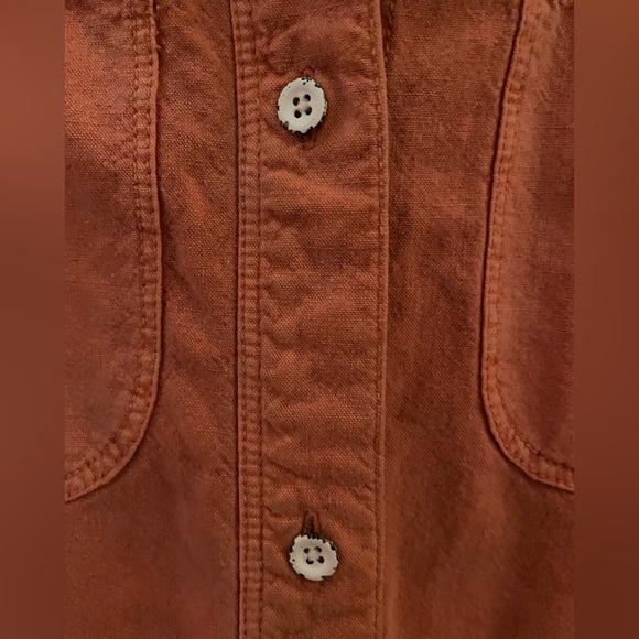 Madewell dusty pink button down with distressed buttons - Picture 3 of 4